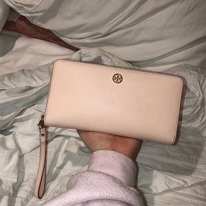 Light pink Tory Burch wallet
